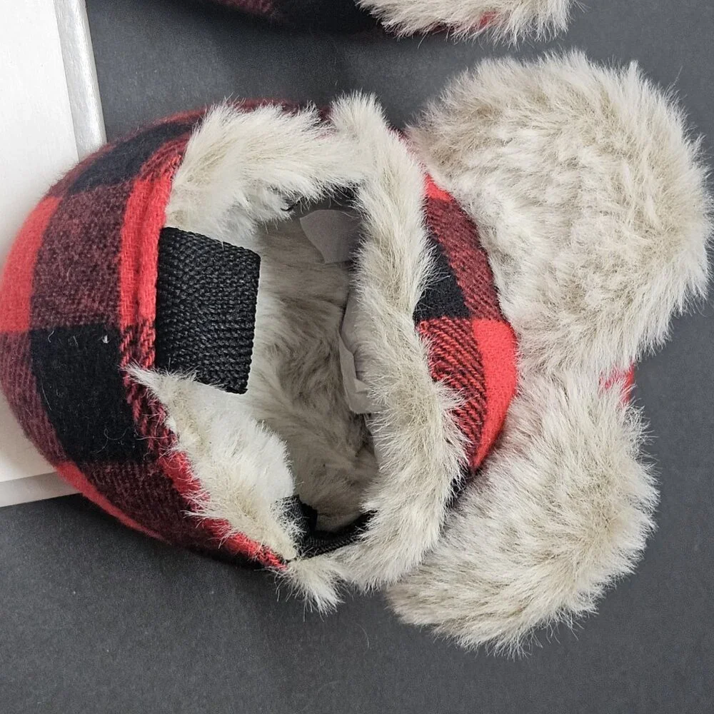 Holiday Time Family Bear Baby Unisex Red &‎ Black Plaid Slippers Size 6-9 Months